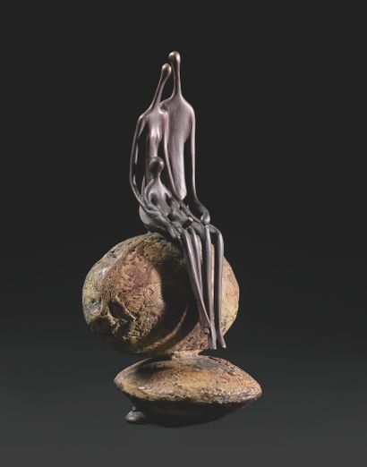 RUTH BLOCH (née en 1951) 岩石上的情侣，1999年
蚀刻青铜版画，签名并编号为1/1。
高度：30厘米。
证据。
 。韦恩斯坦画廊，旧金山，1999年10月获得。
...