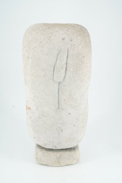 GÉRARD CYNE (1923-2006) Tête
Pierre sculptée.
43 x 16 x 8 cm.