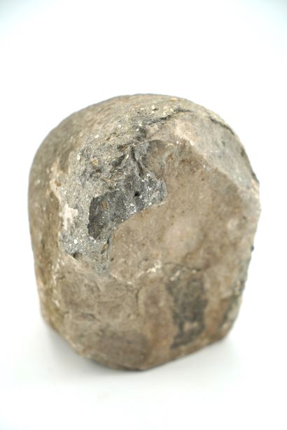 GÉRARD CYNE (1923-2006) 有胡子的男人头像
石头雕刻的。
17 x 11 x 14厘米。