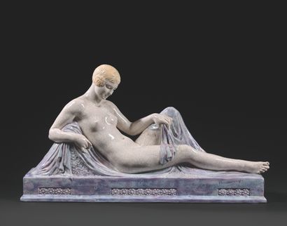 JOE DESCOMPS (1869-1950) ET RENÉ MEYNIAL (XX) DANSEUSE NUE Importante sculpture,...