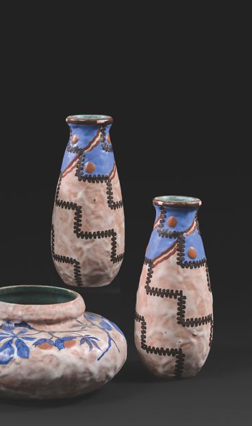 Louis-Auguste DAGE (1885-1963) 
PAIR OF SMALL VESSELS Glazed ceramic, decorated with...