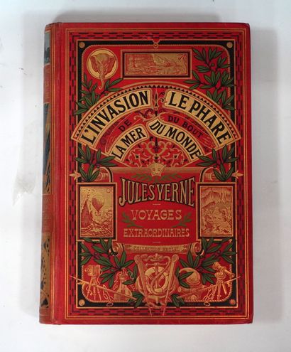 Jules VERNE 
- 海的入侵。--《世界尽头的灯塔》。巴黎，Hetzel收藏馆，s. d.[1905].多色板，鎏金边缘。

第一版大八开；第一板。

由BENETT和ROUX绘制的插图，包括12张彩图。

书脊略微褪色；有狐臭。(Jauzac...