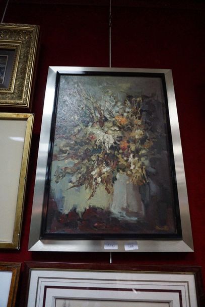 null MIRALLES, Bouquet de fleurs, huile sur toile signée en bas à droite