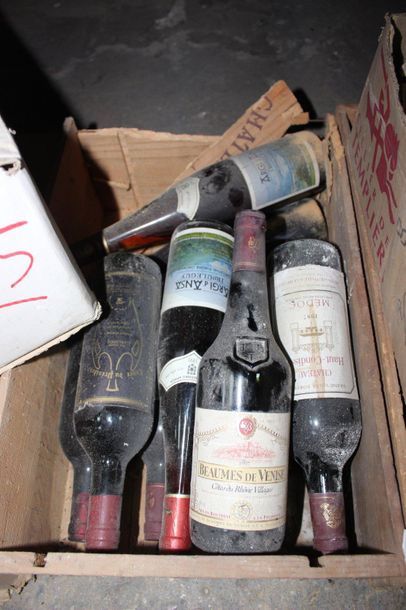 null Important ensemble de vins divers comprenant vin blanc, vin rouge, Bordeaux,...