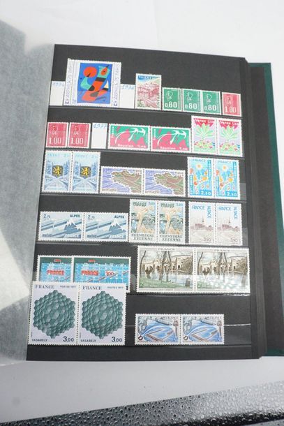 null Réunion de timbres dont France 1876, 1892, 1900, 1902, 1903, etc. jusqu'en 1973....