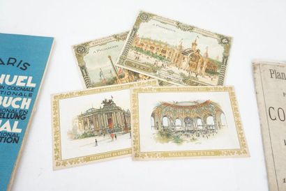 null Réunion d'objets sur la ville de Paris, deux carnets de cartes postales de l'exposition...