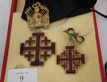 null Lot de médailles et décorations de l'ordre équestre du Saint Sépulcre de Jé...