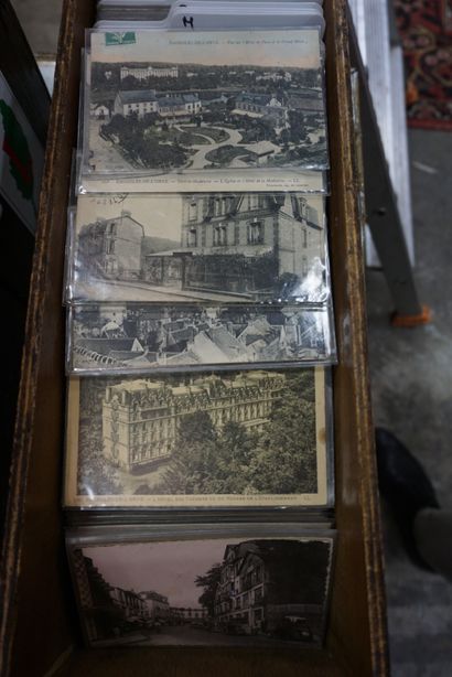 null Important lot de cartes postales anciennes des régions de France, 21 caisses...