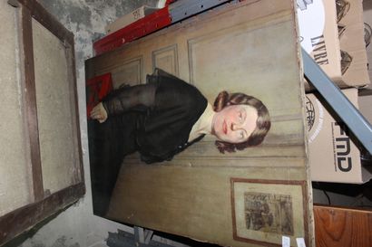null CH. TASSY Portrait de femme huile sur toile signée en bas à droite. On y joint...