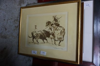 null Réunion d'estampes et photographies : corrida signée et numérotée XXV / L, scène...