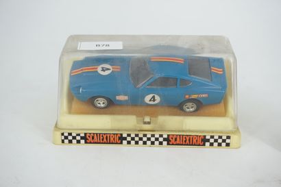 null Lot de petites voitures : Cinq MATCHBOX, une voiture SCALEXTRIC, une voiture...