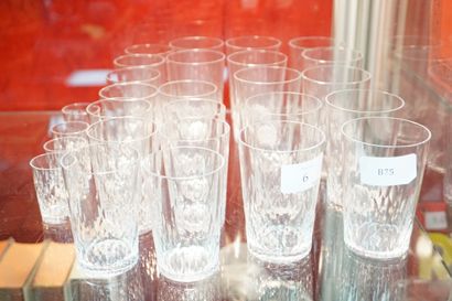 null BACCARAT Partie de service de verres en cristal taillé modèle Richelieu : 12...