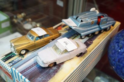 null DINKY TOYS : Rolls Royce Silver Cloud, Panhard PL17, spectrum pursuit vehicle....