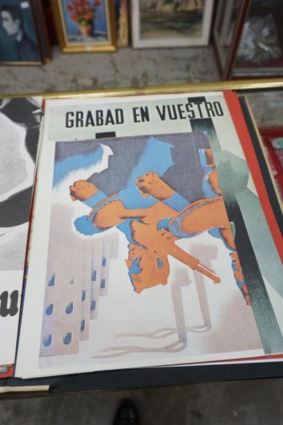 null Guerre et Révolution en Espagne (1936-1939), couverture toilée comprenant trois...