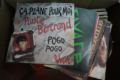 null Collection de disques vinyles 33 et 45 tours comprenant variété française et...