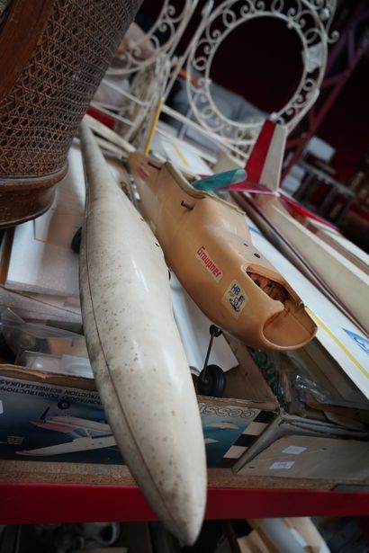 Lot de maquettes d'avion dont : DJINN, GRAUPNER,...