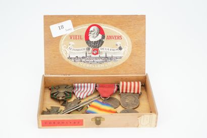 null Lot de médailles militaires de la première guerre mondiale : croix de guerre,...