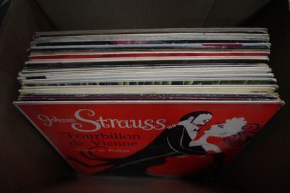null Collection de disques vinyles 33 et 45 tours comprenant variété française et...