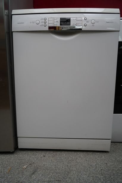 null SIEMENS réfrigérateur congélateur, BOSH Lave vaisselle modèle active water.