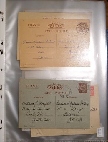 null 
法国时期1800/1970年：一套信件，几十封副本，邮戳，法国殖民地，航空邮件，邮政信笺，装在一个盒子和2个文件夹+3个文件夹和4个相册中。专家的地...