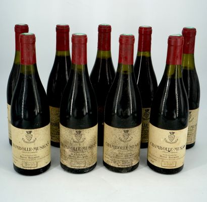null 十二瓶 - CHAMBOLLE-MUSIGNY - Hervé Roumier, 1990. - 级别1至3.5厘米，胶囊状态良好，标签有污渍。