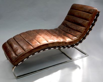 null 巴豪斯的味道 - 长椅 - 镀铬金属，由皮革带子固定的软垫皮革饰面。- 高度：83厘米 - 宽度：59厘米 - 深度：159厘米。- 皮革的重要磨损。