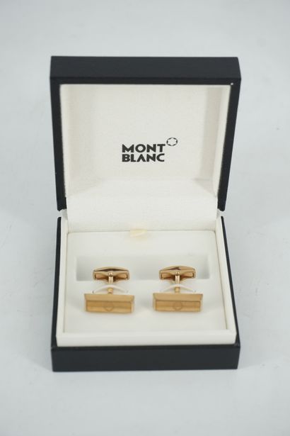 null MONT BLANC - PAIR OF HANDLEBARS - Gilded metal, rectangular shape, with engraved...