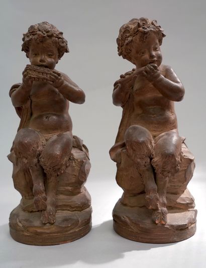 null D’APRÈS CLAUDE MICHEL DIT CLODION (1738-1814) - Deux faunes assis, l’un jouant...