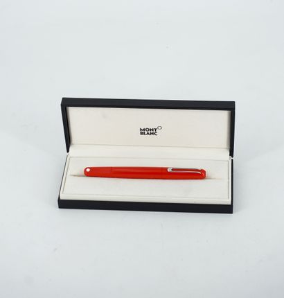 null MONTBLANC M ROUGE Stylo plume de la collection M, réalisé par le designer Marc...