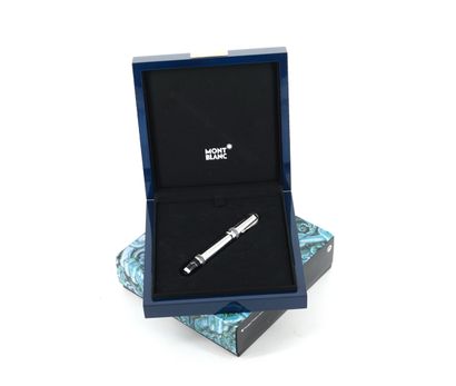 null MONTBLANC FREDERIC II Stylo plume de la collection Mécènes, sorti en 1999 à...