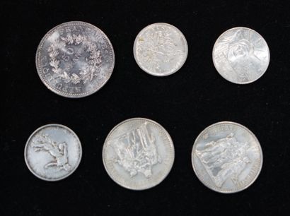 null Lot de pièces en argent : 50 Francs 1978 ; 10 Francs 1965 et 1966, 5 Francs...