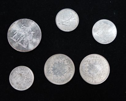 null Lot de pièces en argent : 50 Francs 1978 ; 10 Francs 1965 et 1966, 5 Francs...