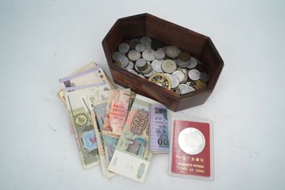 Lot de pièces de monnaie et billets anci...