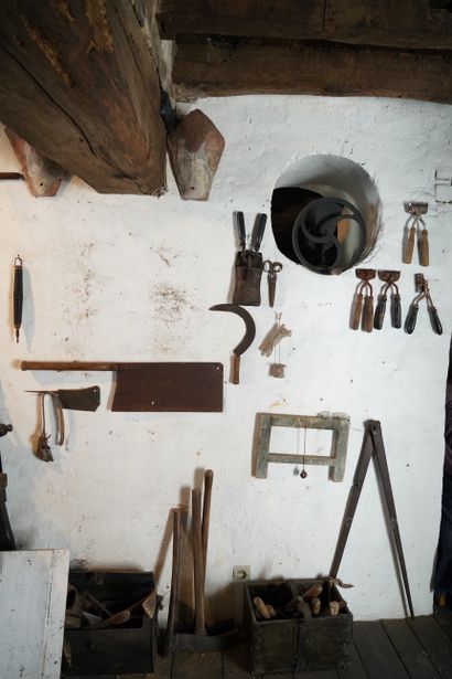 null Matériel de forgeron, menuisier, charpentier: outils à main, établis, petit...