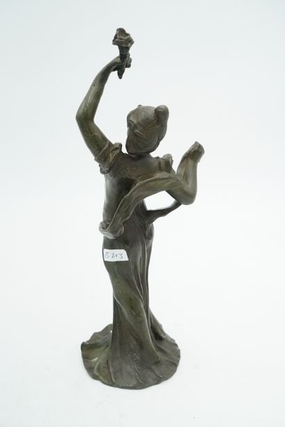  BRUCHON Emile (ACT.1880-1910) Jeune femme tenant une flamme, sculpture en bronze...