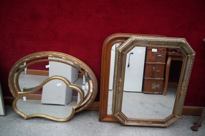 null Ensemble de quatre miroirs modernes.