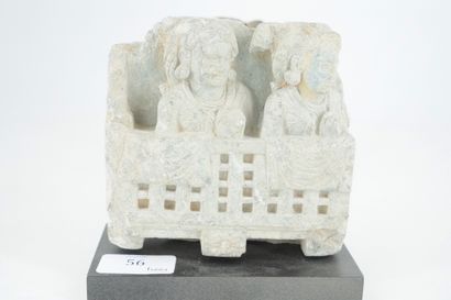 null INDE - GANDHARA, art gréco-bouddhique, IIe/IVe siècle Trois petits fragments...
