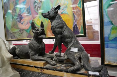 null Sculpture en régule figurant deux chiens de berger.