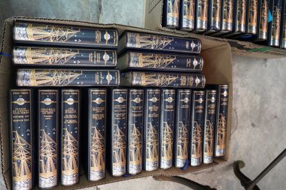 null VERNE Jules, Jean de Bonnot, Collection les Voyages extraordinaires. 32 Volumes....