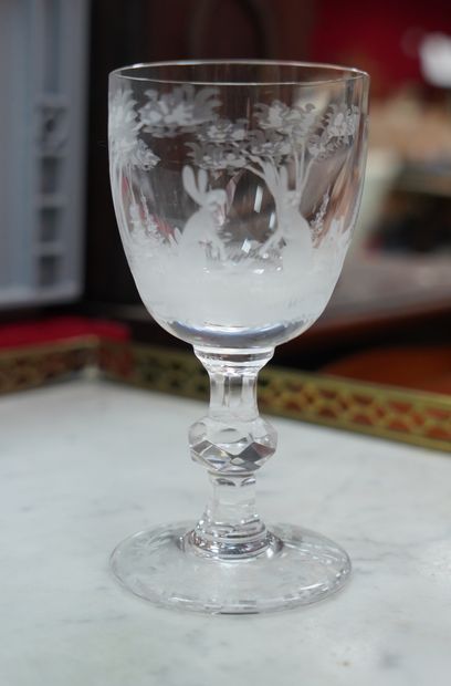 null CRISTALLERIE DE LA LORRAINE. - Partie de service de verres en cristal gravé...