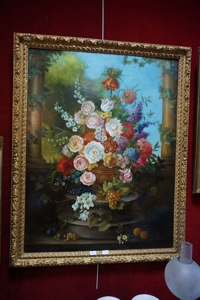 null Anne MAURIN, Bouquet de fleurs dans un paysage architecturé, huile sur toile...