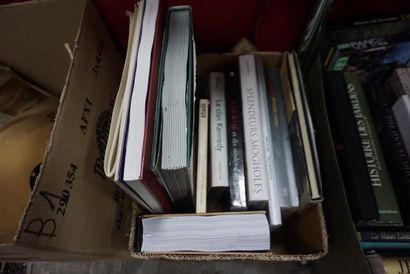null Deux cartons de livres d'art comprenant : Fondation Maeght catalogue Nicolas...