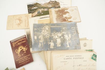 null Réunion de cartes postales anciennes principalement France.