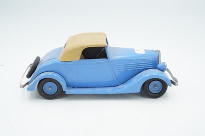 null Maquette de voiture en tôle peinte, le jouet RENAULT made in France