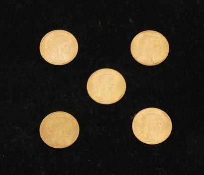 null 5 pièces de 20 francs or (1911 (x3), 1910, 1914). Poids total : 32,27g