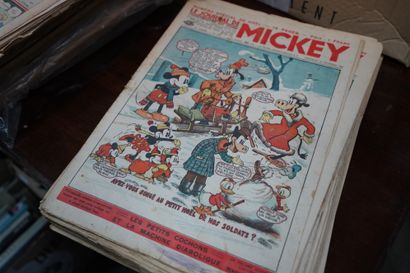null Lot de BD anciennes comprenant : Le Journal de Mickey, Pierrot, Vaillant, Zorro...