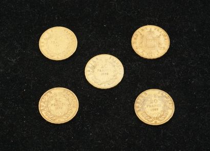 null 5 pièces de 20 francs or Napoléon III (1867,1857 (x2),1858, 1855). Poids total...