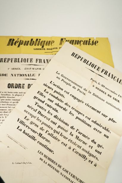 null LA COMMUNE DE PARIS, 1870-1871 RÉUNION DE QUATRE AFFICHES ET SIX BULLETINS DE...