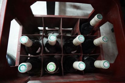 null 9 bouteilles, Beaujolais rosé, domaine de la Creuze Noire, 2004.