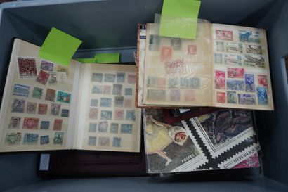 null Lot de timbres comprenant France, Empire 20c et 40c, Cérès, Indochine, Polynésie...